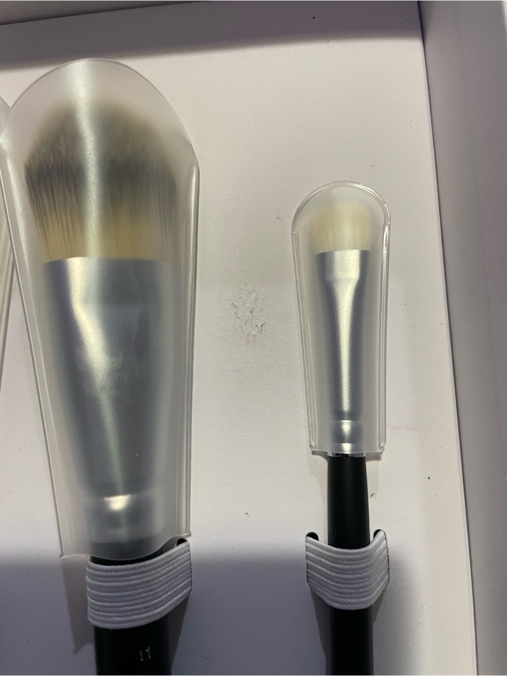 Dior White and Black Travel Makeup Brush Set - Picture 4 of 4